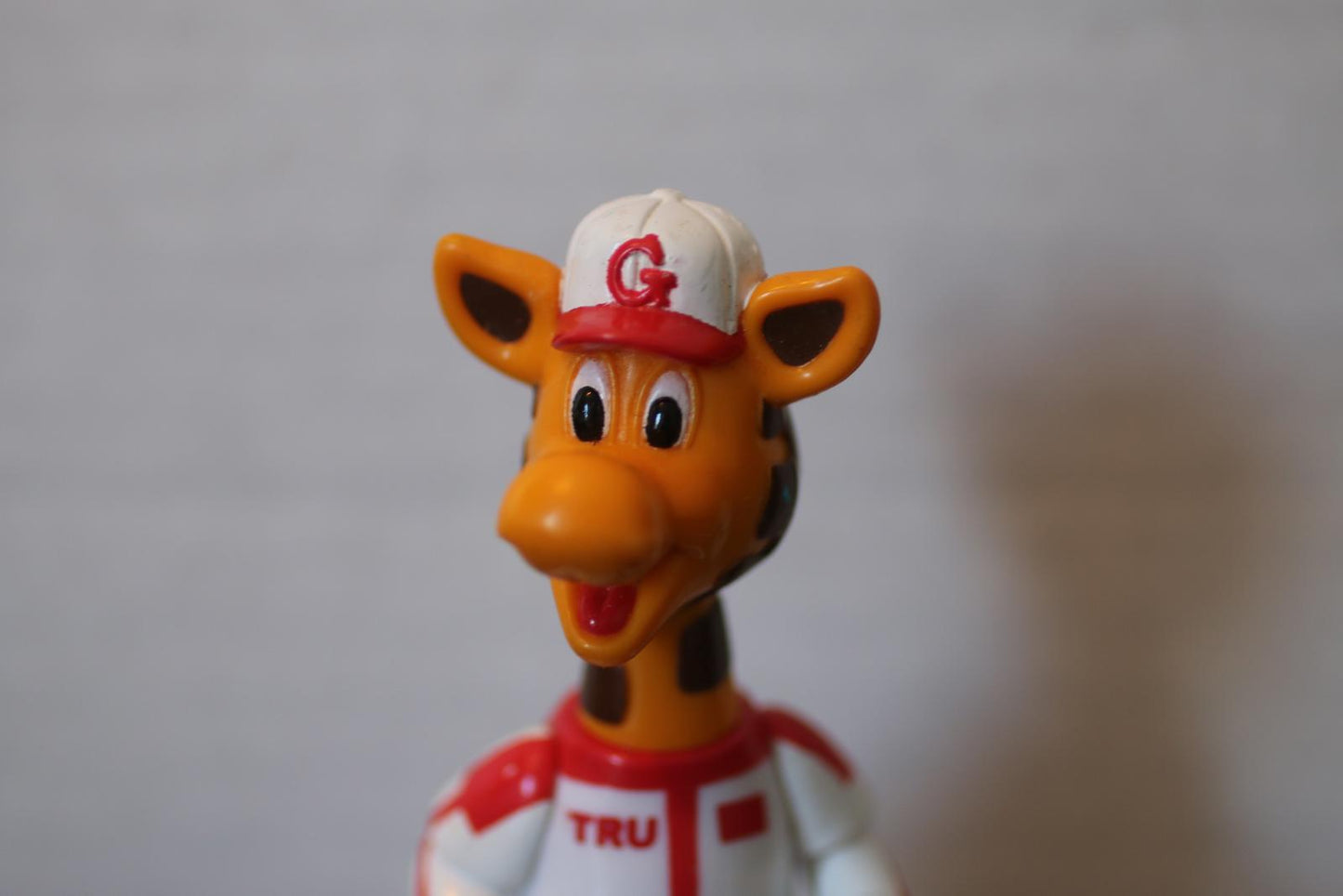 Vintage 1999 Toys R Us Geoffrey The Giraffe 3.5” Toy Baseball TRU figure #2