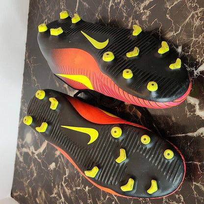 Nike kids Mercurial soccer shoes size us 4Y