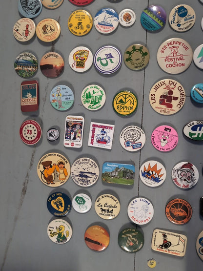 Gros lot de macarons vintage 125+ pièces Québec Sport Municipalités Canada Ville