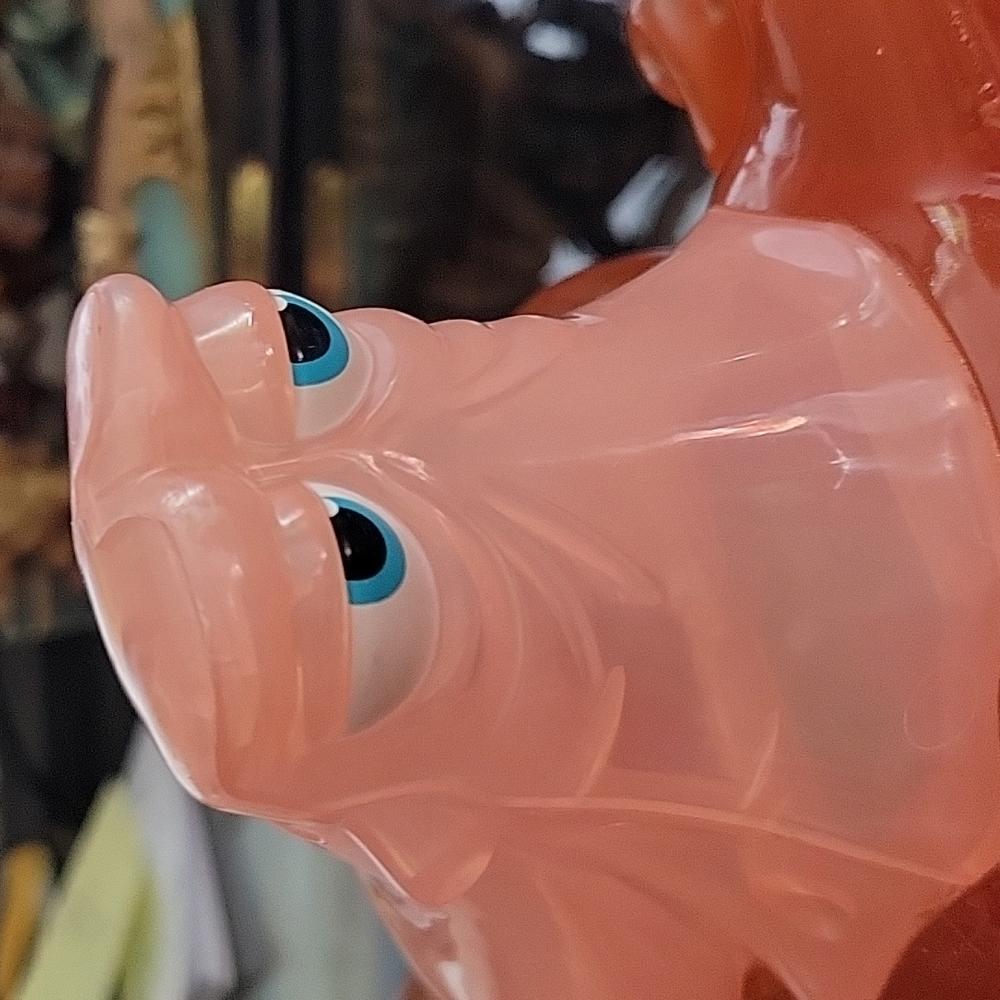 Disney Finding Dory Change and Chat Hank Octopus Talking Light Up Color 2016