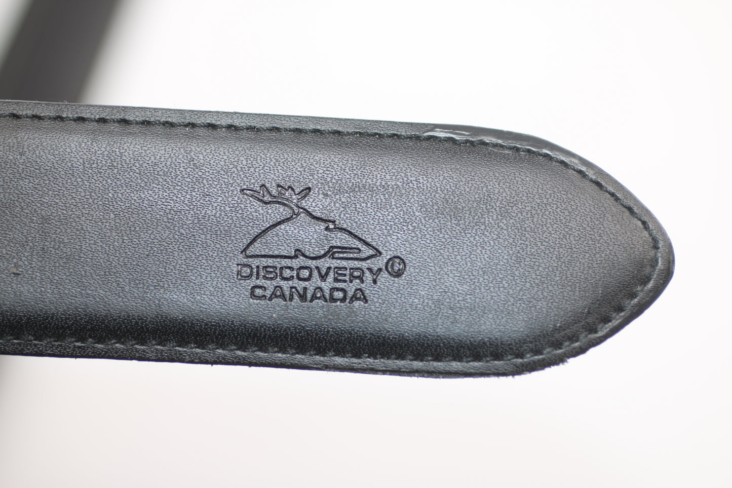 Vintage discovery Canada blACK belt W/ zipper IN BACK