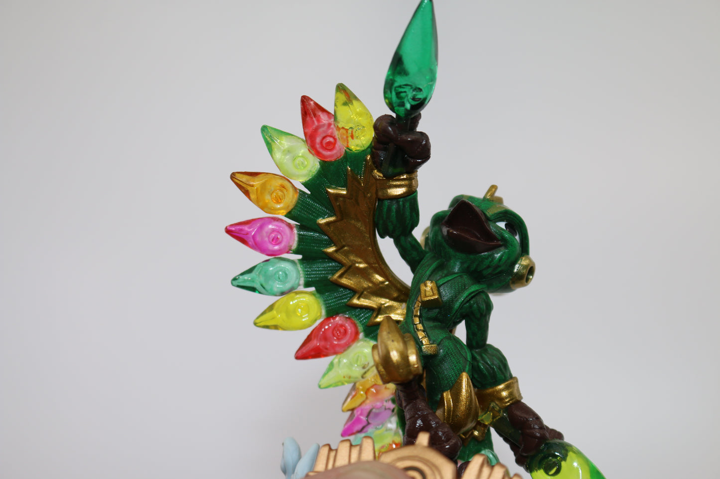 Skylanders Supercharges [S4] Rare Snow-Brite Stormblade Exclusive Edition.