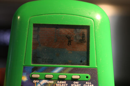 Teenage Mutant Ninja Turtles Handheld LCD Console Konami 1989 TESTED & WORKS