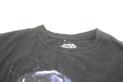 I need my space darth vader Star wars t-shirt size medium Mad engine