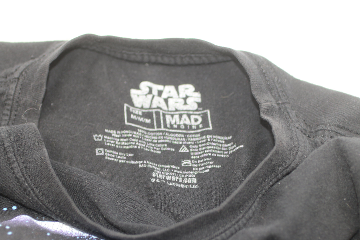 I need my space darth vader Star wars t-shirt size medium Mad engine