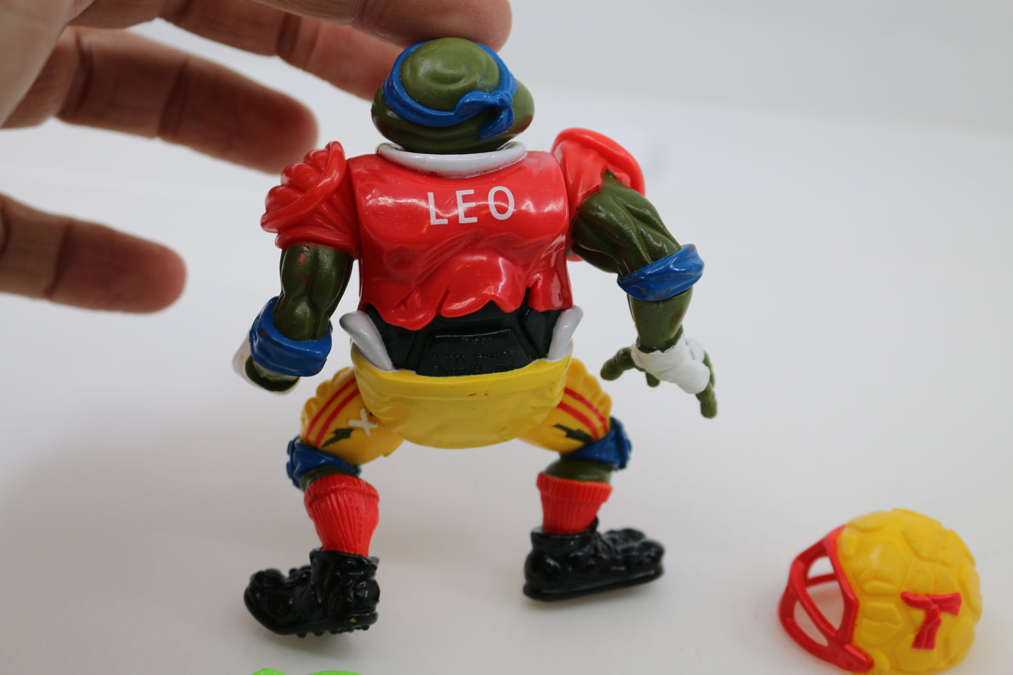 1991 Tmnt Leo Football Player Sports Turtle Action Figure Td Tossin’ Complete