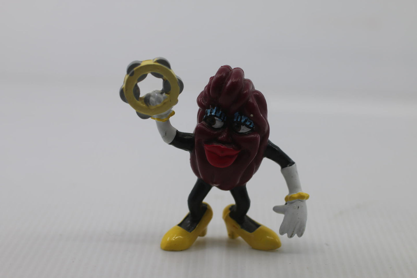 California Raisins, Ms. Marvelous with Yellow and Yellow Shoes, 2 1/2" Tall