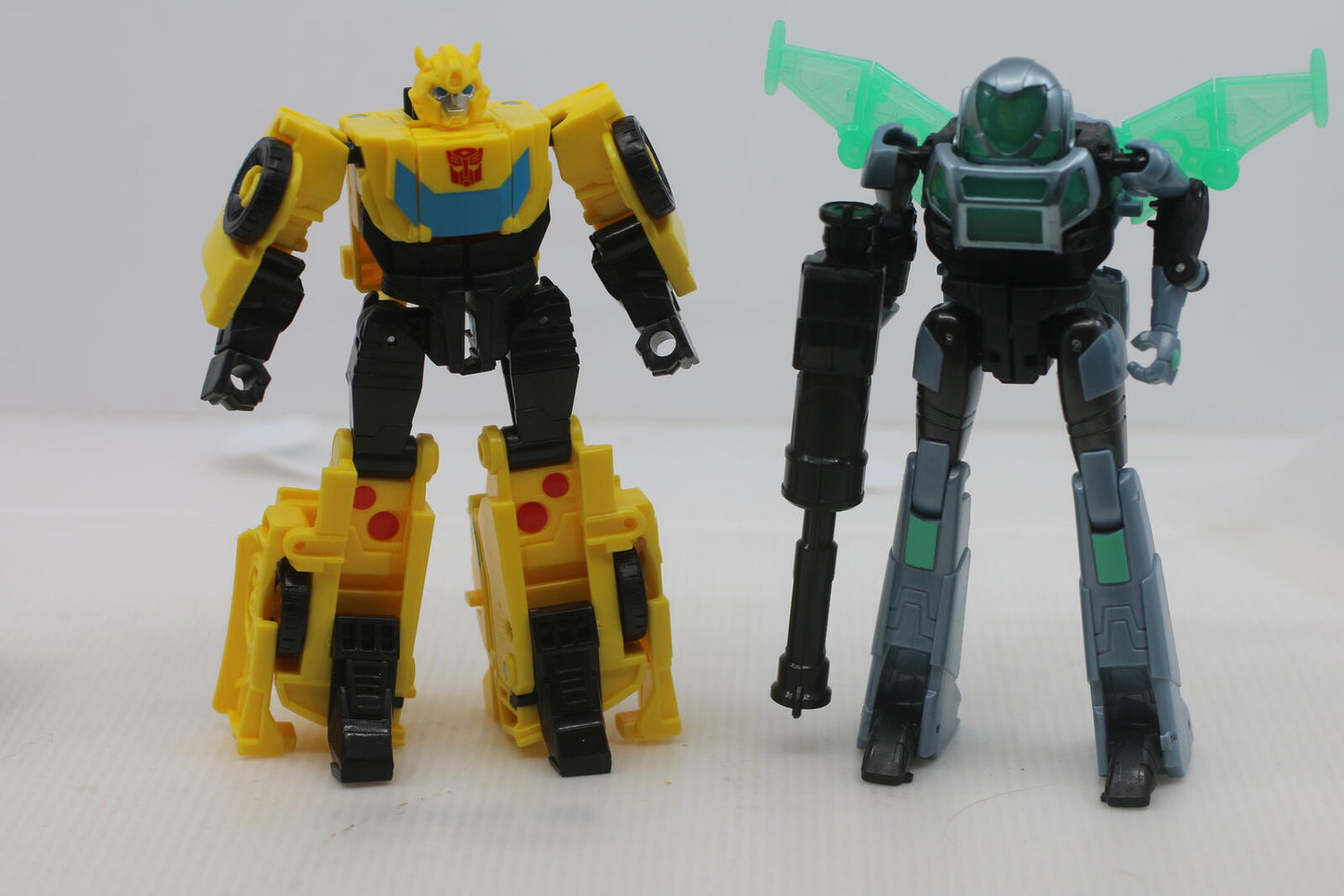 Transformers EarthSpark Cyber-Combiner Bumblebee & Mo Malto Action Figures 6y+