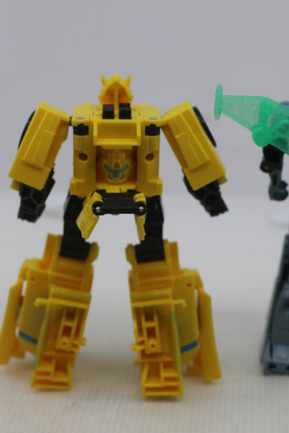 Transformers EarthSpark Cyber-Combiner Bumblebee & Mo Malto Action Figures 6y+