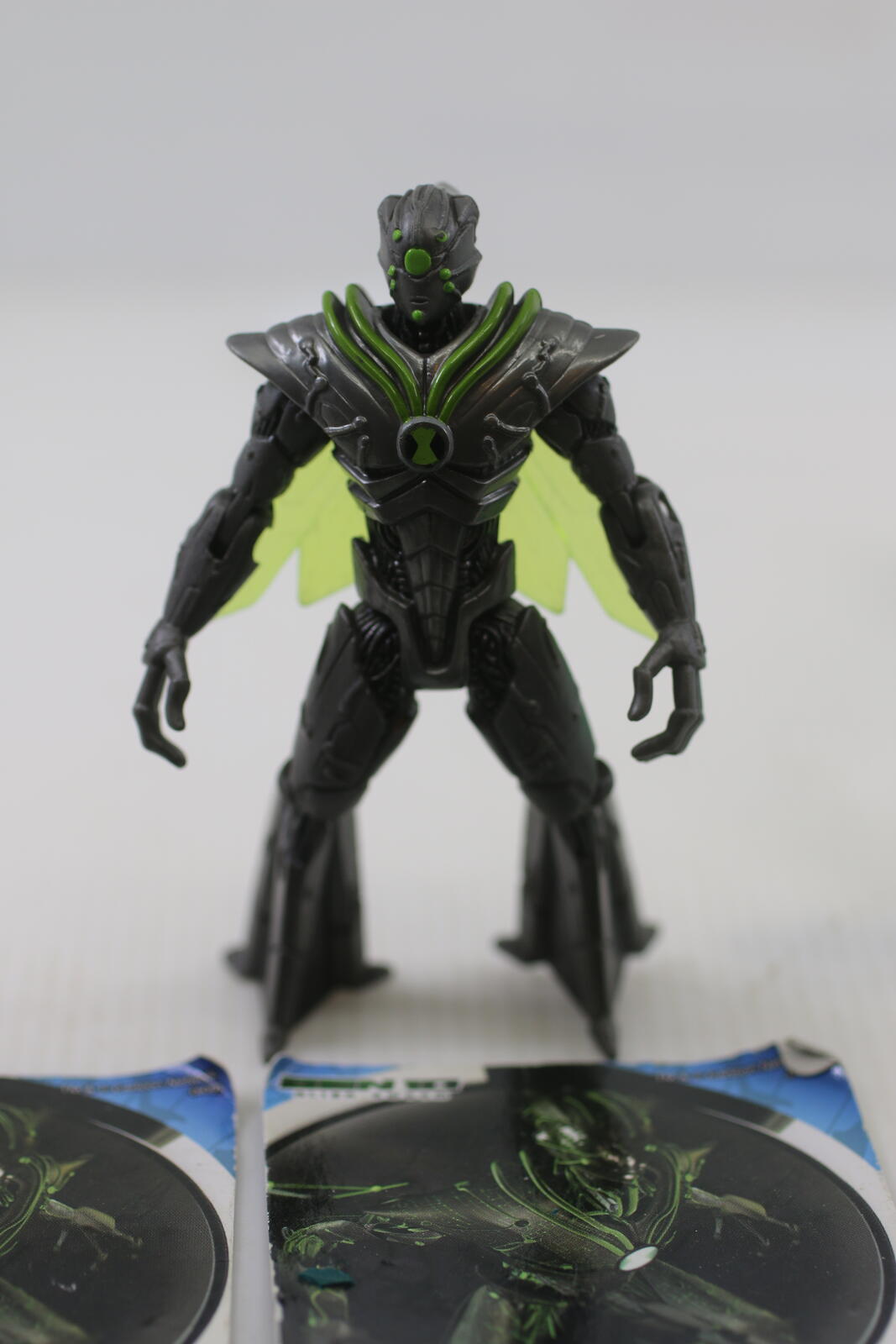 Ben 10 Ultimate Alien Nanomech 4" Figure Bandai Cartoon Network 2009 +2 cards