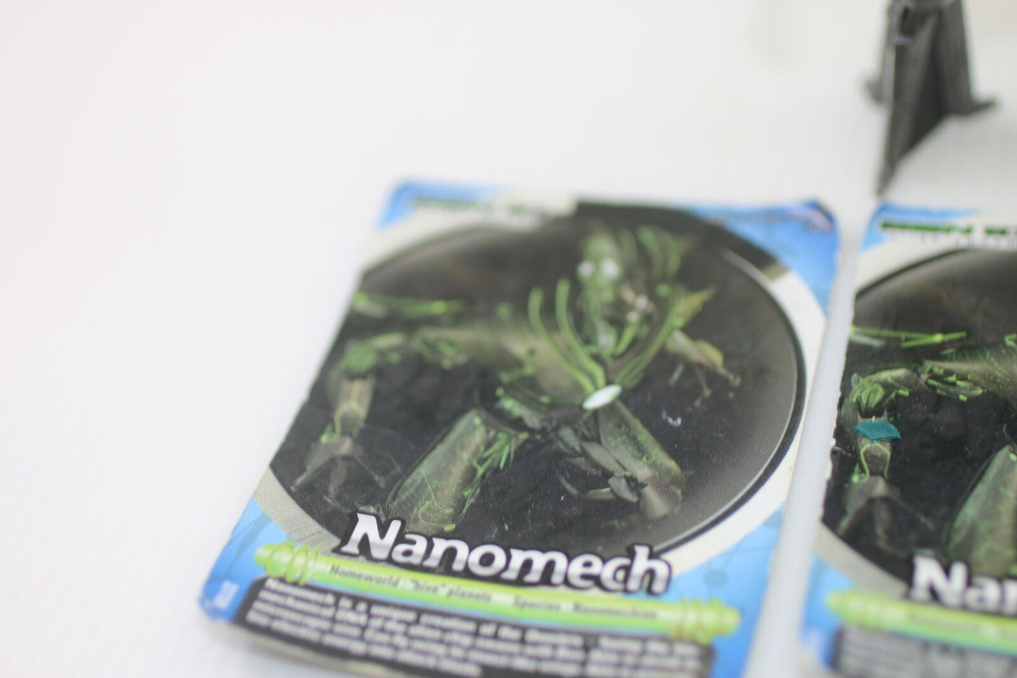 Ben 10 Ultimate Alien Nanomech 4" Figure Bandai Cartoon Network 2009 +2 cards