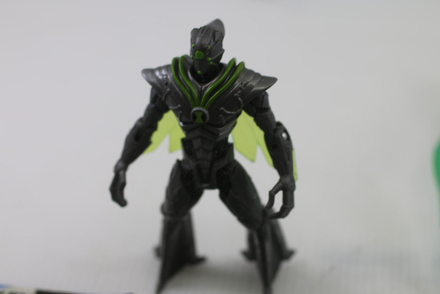 Ben 10 Ultimate Alien Nanomech 4" Figure Bandai Cartoon Network 2009 +2 cards