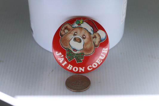 Vintage 'J'ai Bon Coeur' Bear Pin Badge Buttom theodore Christmas bear plush