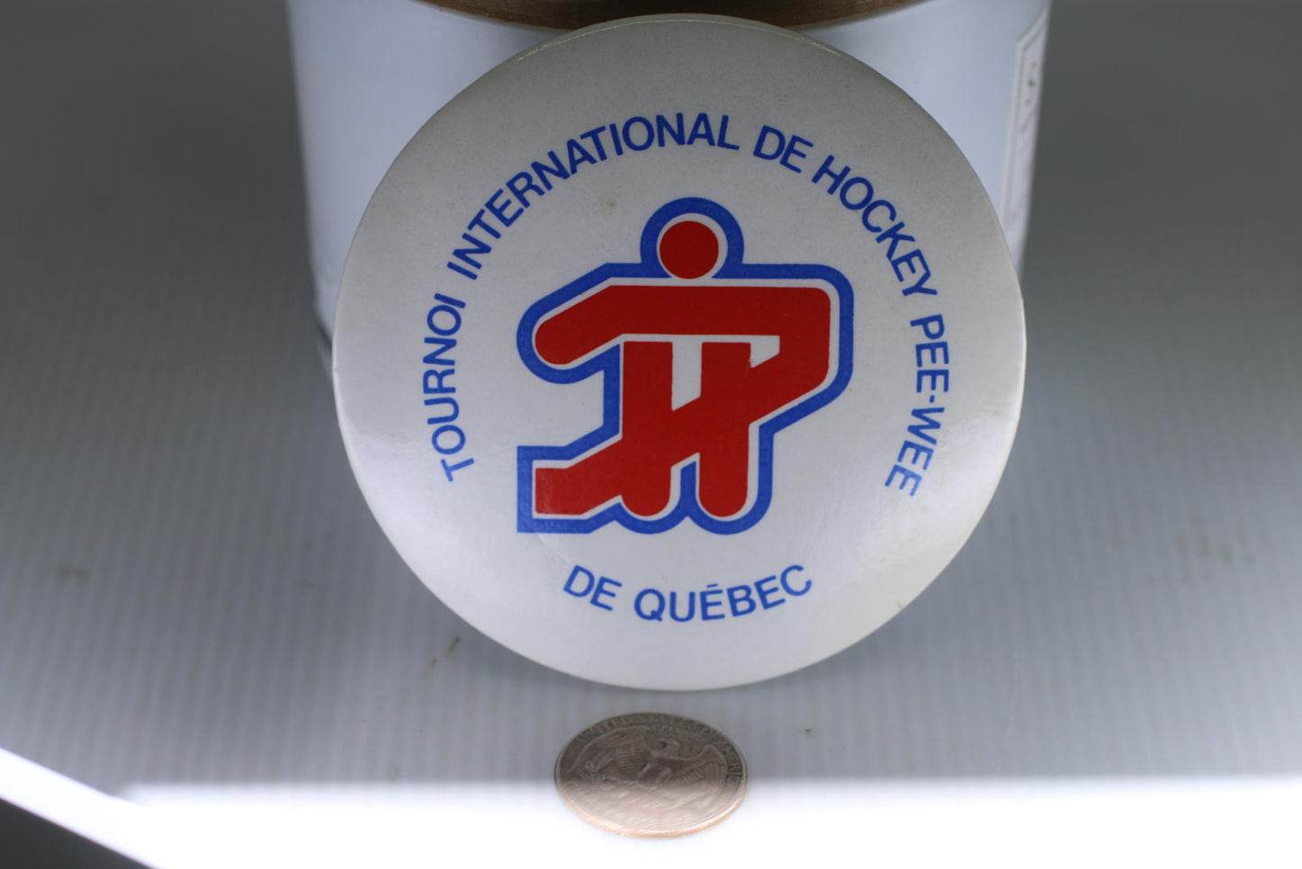 Vintage Tournoi International de Hockey Pee-Wee de Québec Button Badge