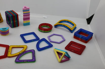 Magformers Squares & Triangles Lot Pcs Hours Of Fun Magnetic Building toys mix