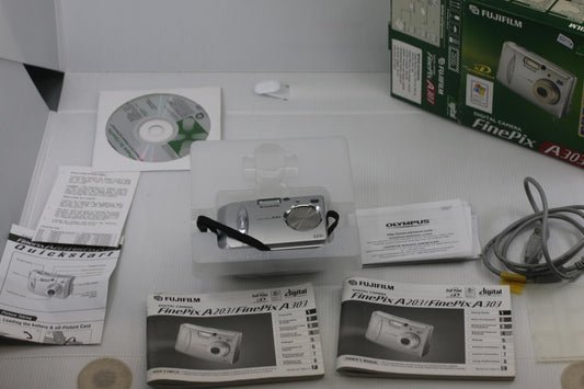 Fujifilm FinePix A303 3.2MP Digital Camera Boxed Complete Manuals Cable CD