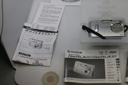 Fujifilm FinePix A303 3.2MP Digital Camera Boxed Complete Manuals Cable CD
