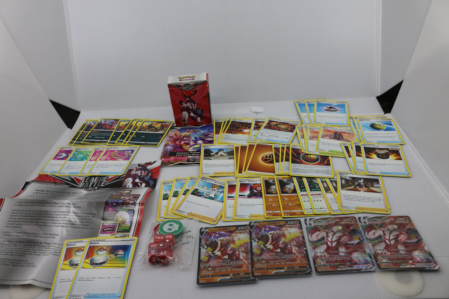 Pokémon TCG: Single Strike Urshifu VMAX League Battle Deck