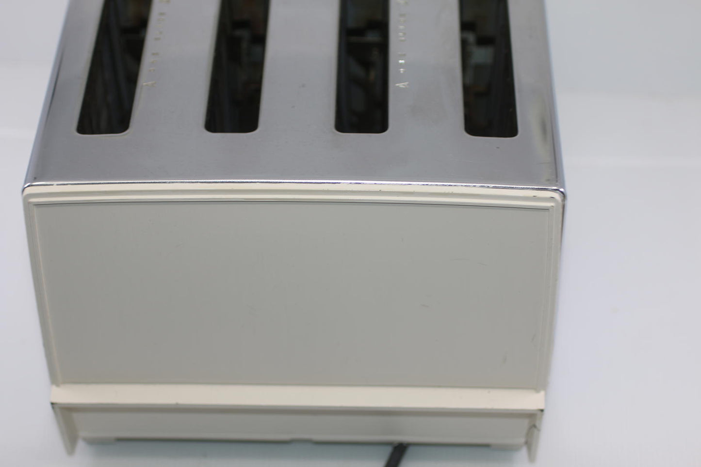 Vintage Proctor-Silex 2-Slice Toaster Model T053A – Mid-Century – Untested