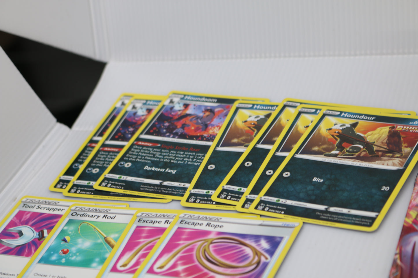 Pokémon TCG: Single Strike Urshifu VMAX League Battle Deck