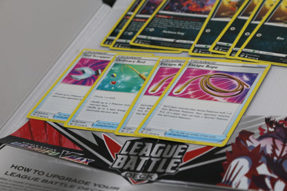 Pokémon TCG: Single Strike Urshifu VMAX League Battle Deck