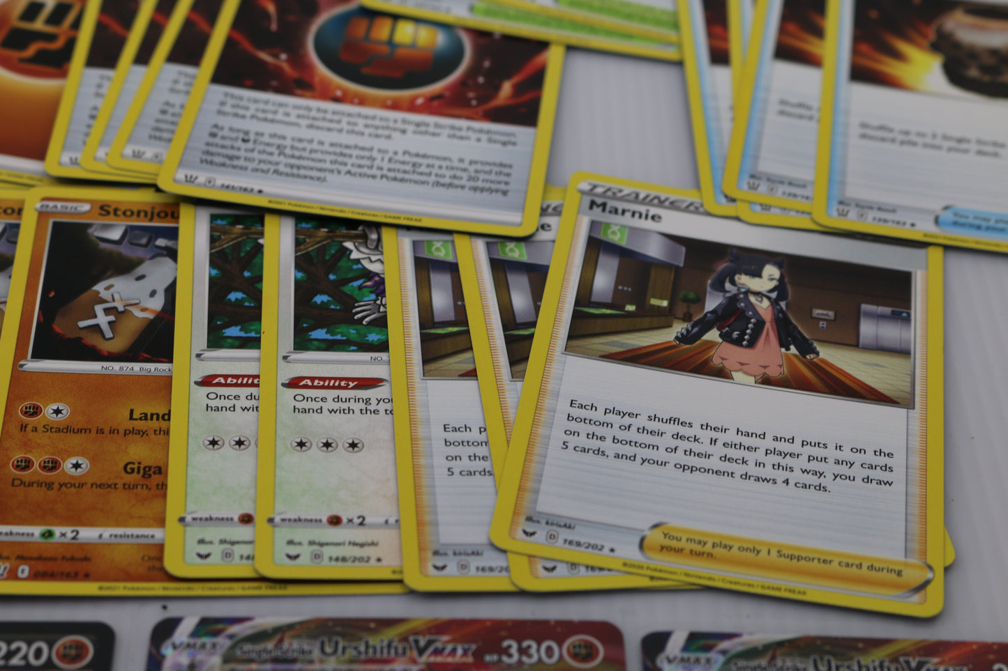 Pokémon TCG: Single Strike Urshifu VMAX League Battle Deck