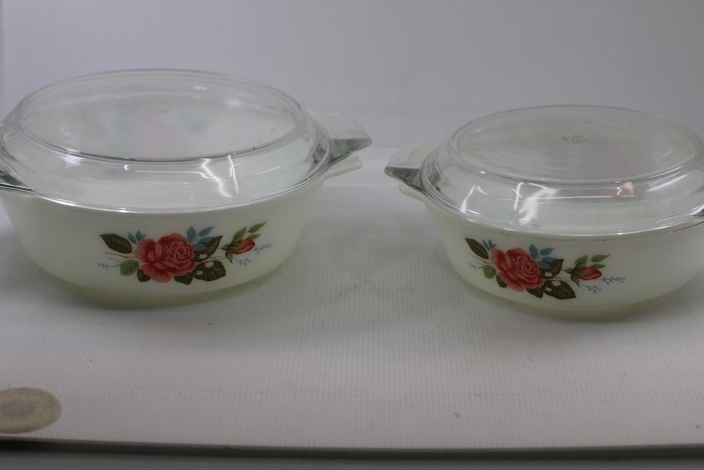 Vintage 1960s JAJ Pyrex England Cottage Rose Casserole Dishes w/ Lids – Set of 2