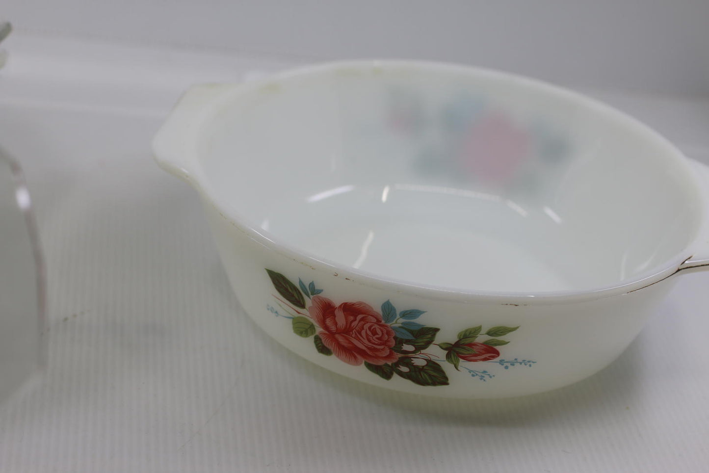 Vintage 1960s JAJ Pyrex England Cottage Rose Casserole Dishes w/ Lids – Set of 2