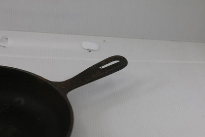 CASRON Taiwan Cast Iron Skillet Lot of 2 – Vintage – Heavy Rust/Patina
