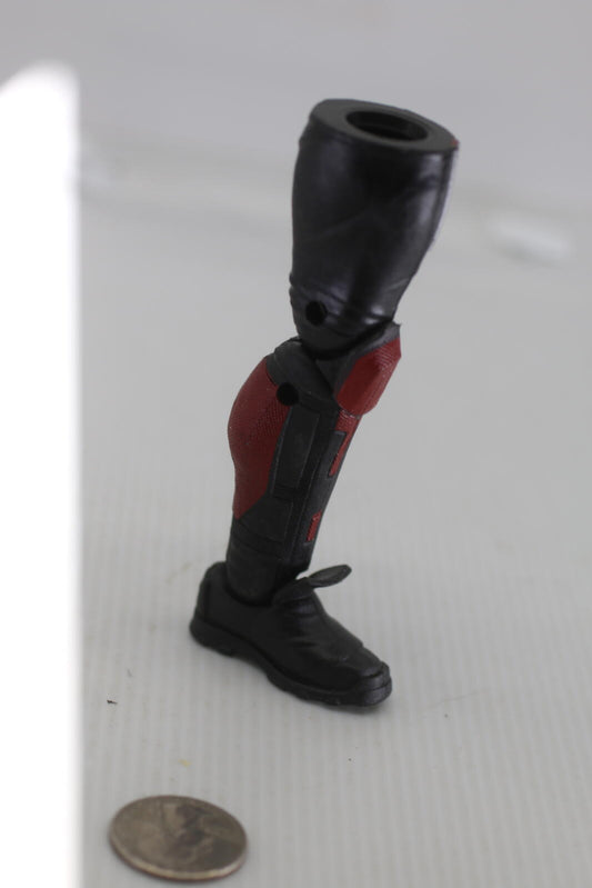 Marvel Legends Civil War Giant Man Baf Left Leg Loose From Black Panther