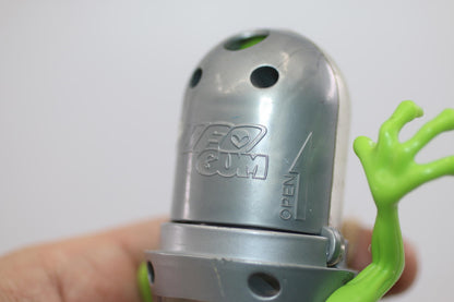 Vintage 1998 De Jongh UFO GUM Alien Bubble Gum 5” Candy Container GREEN ALIEN