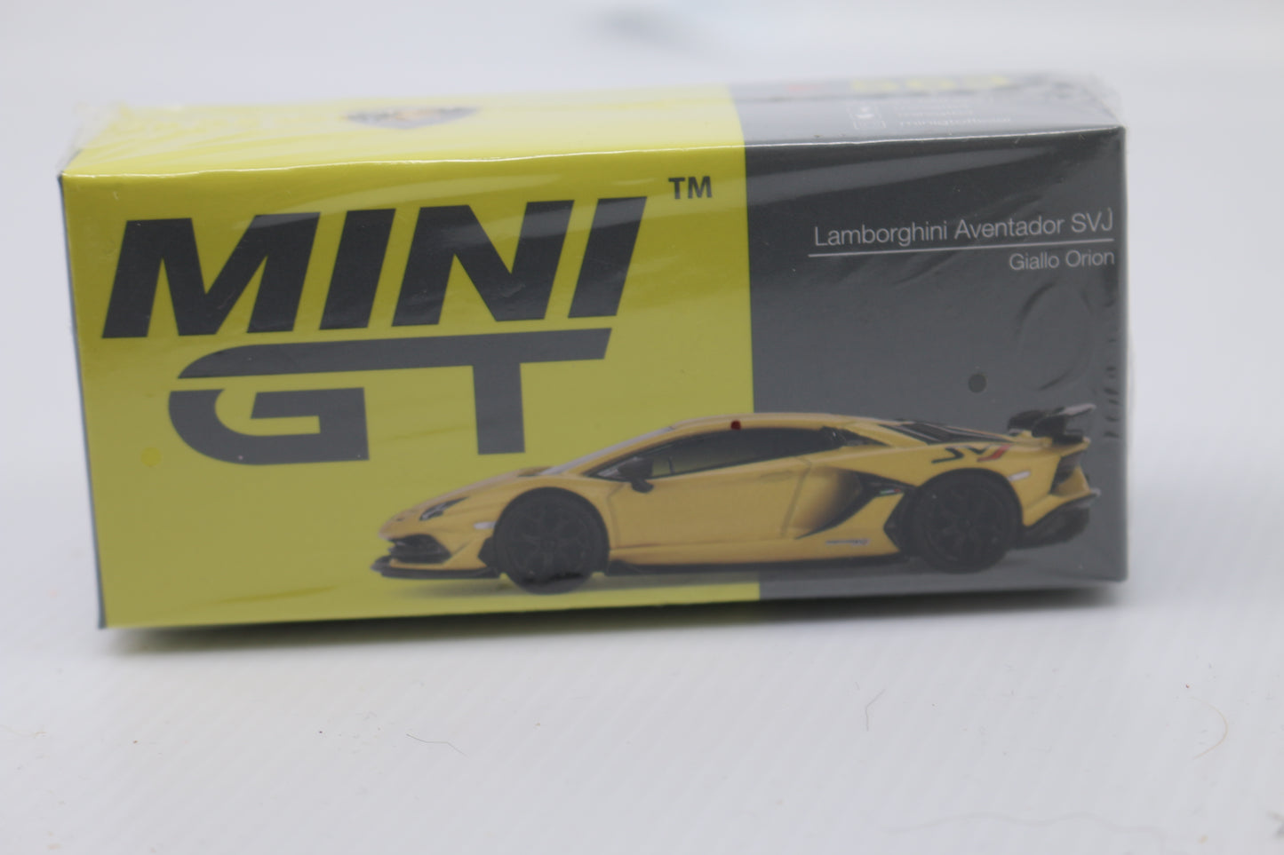 Mini GT 1:64 LB WORKS Lamborghini Aventador, Yellow, #587 HK Toycar Salon 2023