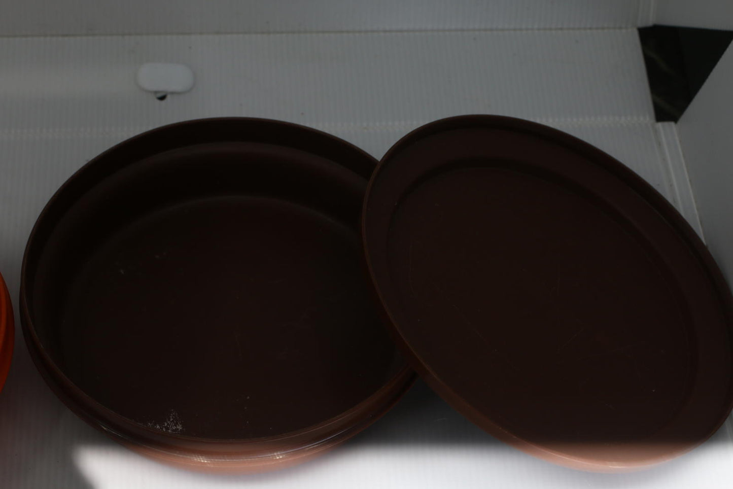 Set of Two Round Plastic Storage Containers with Lids tupperware Orange & Brown