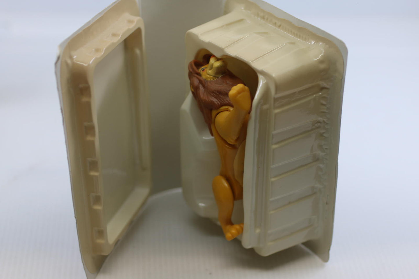 A Walt Disney Masterpiece The Lion King VHS Tape figure toy vintage clamshell