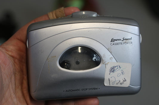 Vintage Lenoxx Sound Model 820M Cassette Player - UNtested