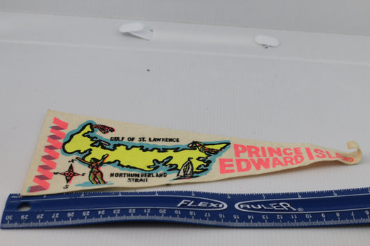 Vintage pennant felt Canada Souvenir Prince Edward Island St-Lawrence