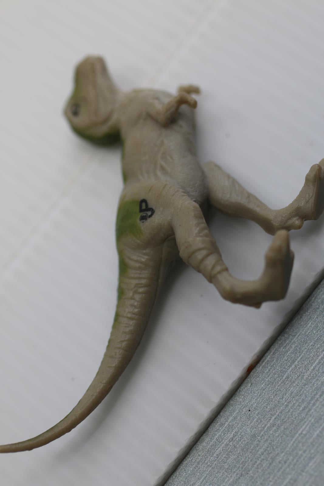 Jurassic Park The Lost World T-REX HATCHLING Figure, Ian Malcolm Accessory 1996