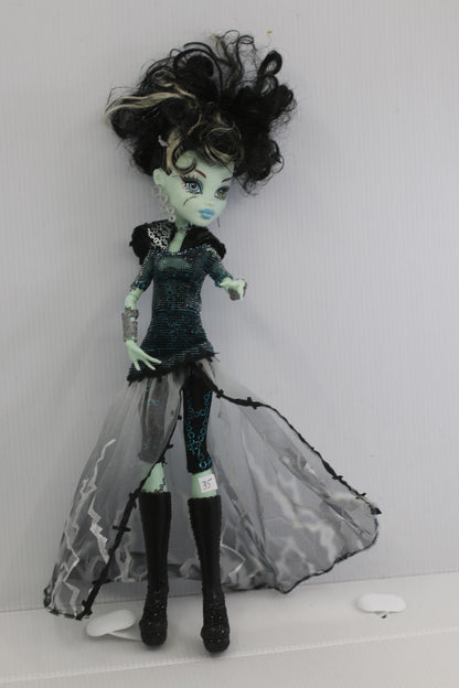 Mattel Monster High Frankie Stein Ghouls Rule 2008 Monster High Doll