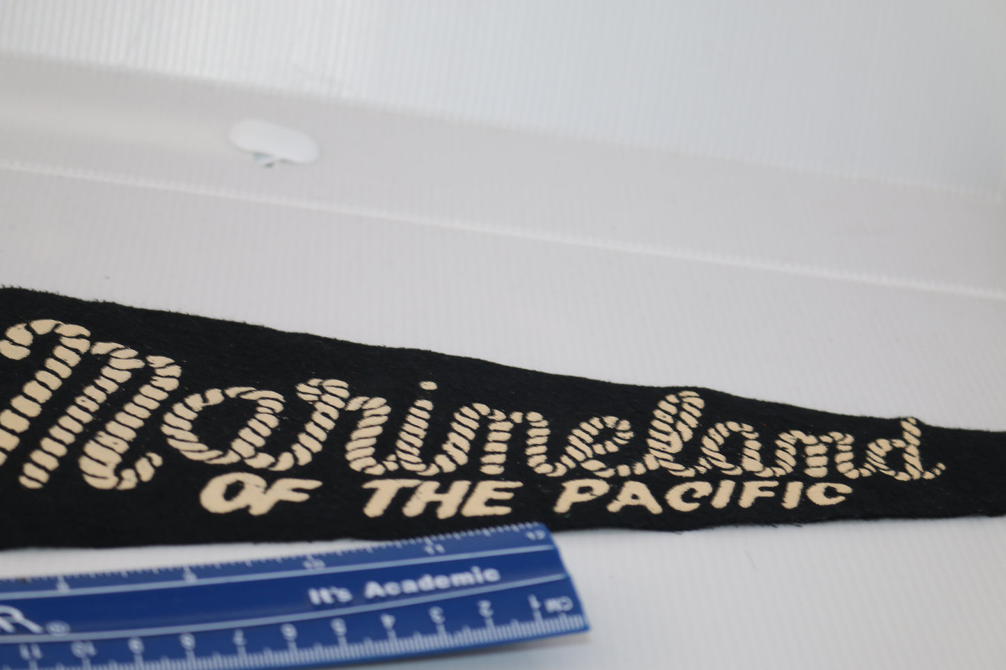 Vintage pennant felt Souvenir Marineland of the pacific