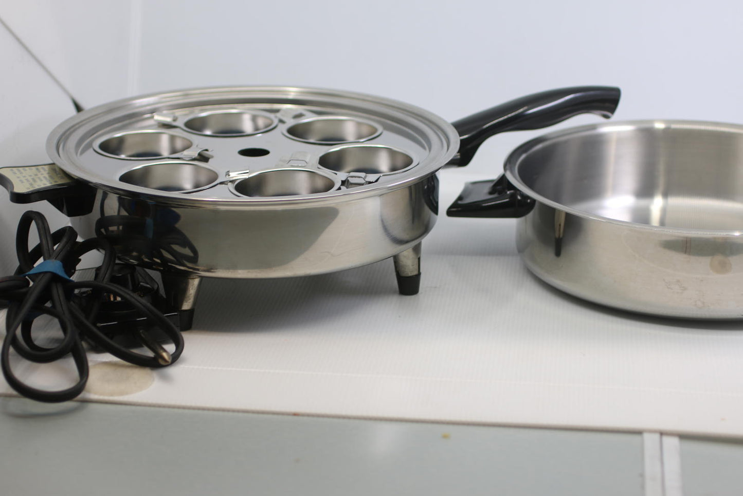 Vintage Welbilt 17230 Electric Skillet Stainless Steel 1150W w Egg Insert
