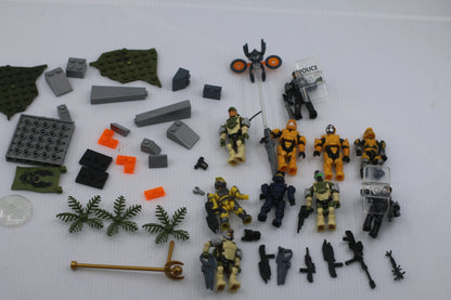 Mega Bloks Construx HALO LOT Of  Rare Mini Figures & Accessories Weapons toys