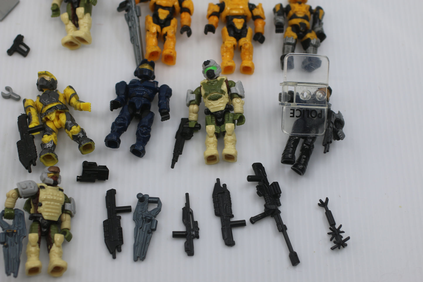 Mega Bloks Construx HALO LOT Of  Rare Mini Figures & Accessories Weapons toys