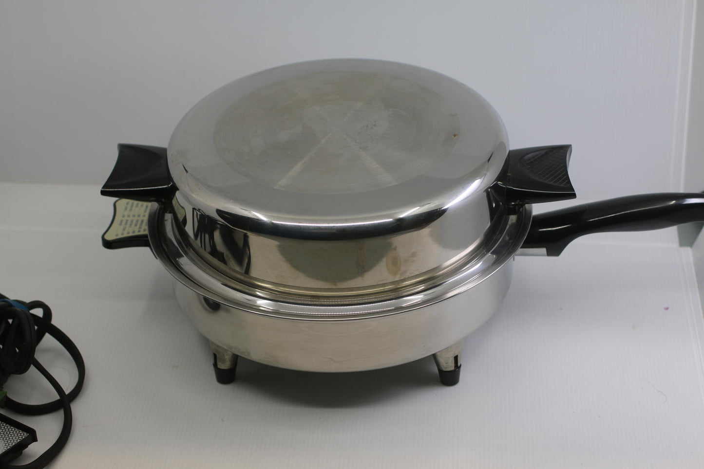 Vintage Welbilt 17230 Electric Skillet Stainless Steel 1150W w Egg Insert