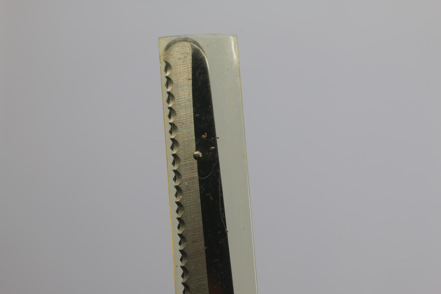 Vintage Philips Electric Knife – Model KB5235 – Mid-Century Kitchen Appliance