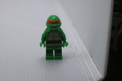 LEGO Teenage Mutant Ninja Turtles Michelangelo Minifigure 79104