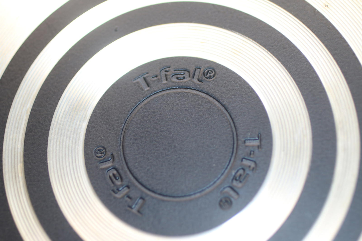 T-fal Nonstick Saute Pan w Lid 12" Black Thermo-Spot Skillet