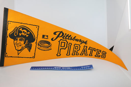 Vintage pennant felt Souvenir Pittsburgh Pirates Three Rivers Stadium
