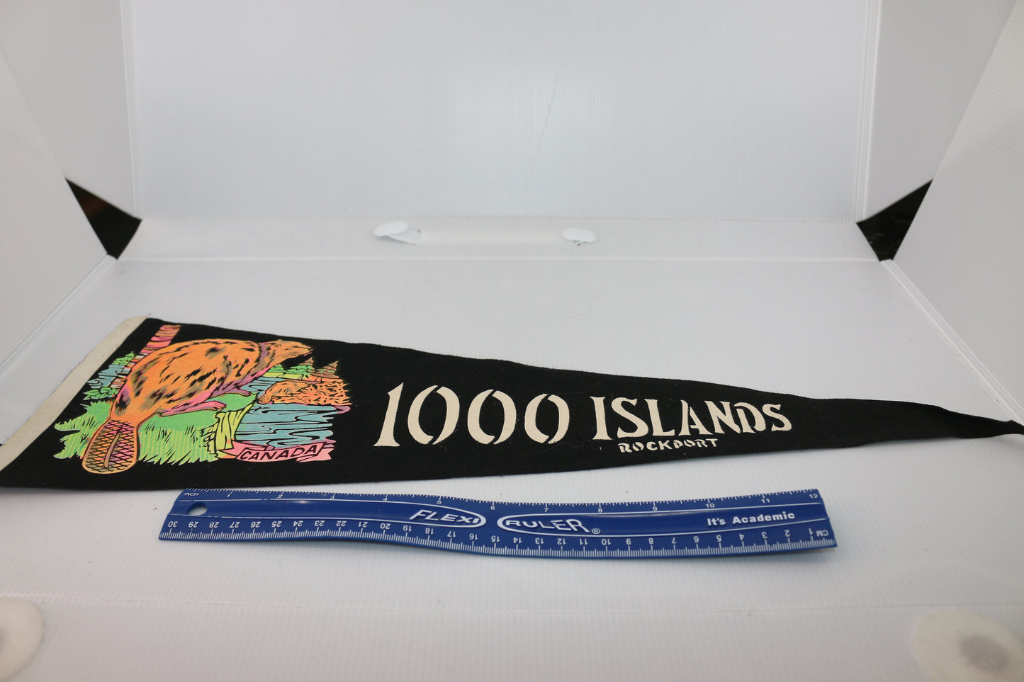 Vintage Souvenir Felt Pennant Canada 1000 Islands Rockport Black Beaver