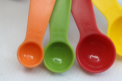 ThinkKitchen Set of 5 Colorful Measuring Spoons