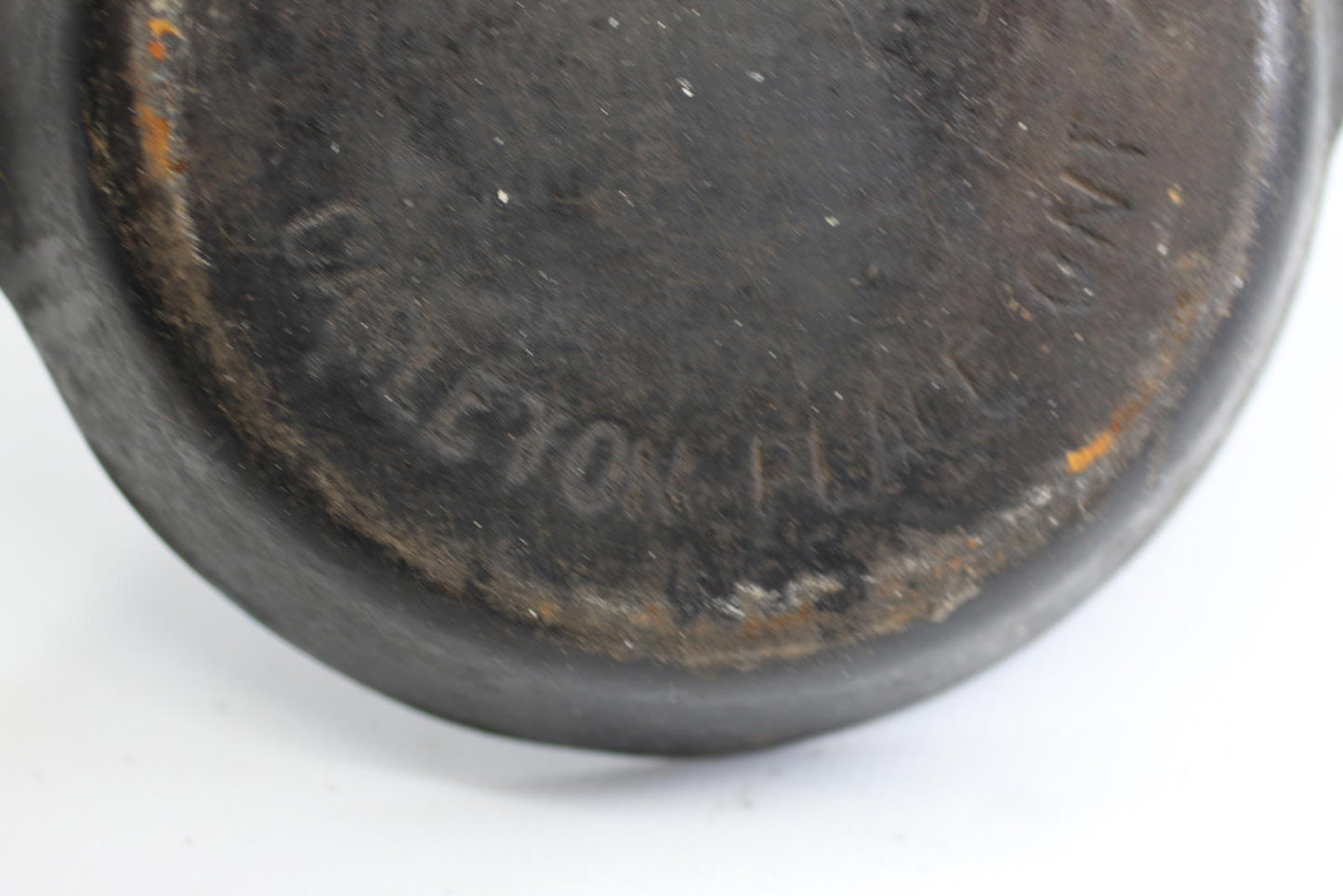 Vintage Cast Iron FinDlAY Skillet Frying Pan with TWO Pour Spouts